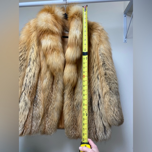 🔥Get it NOW before she’s GONE!Vintage Mandel’s designer series red fox fur coat - Picture 7 of 8